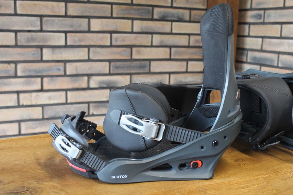 Legaturi Burton pentru placa de snowboard