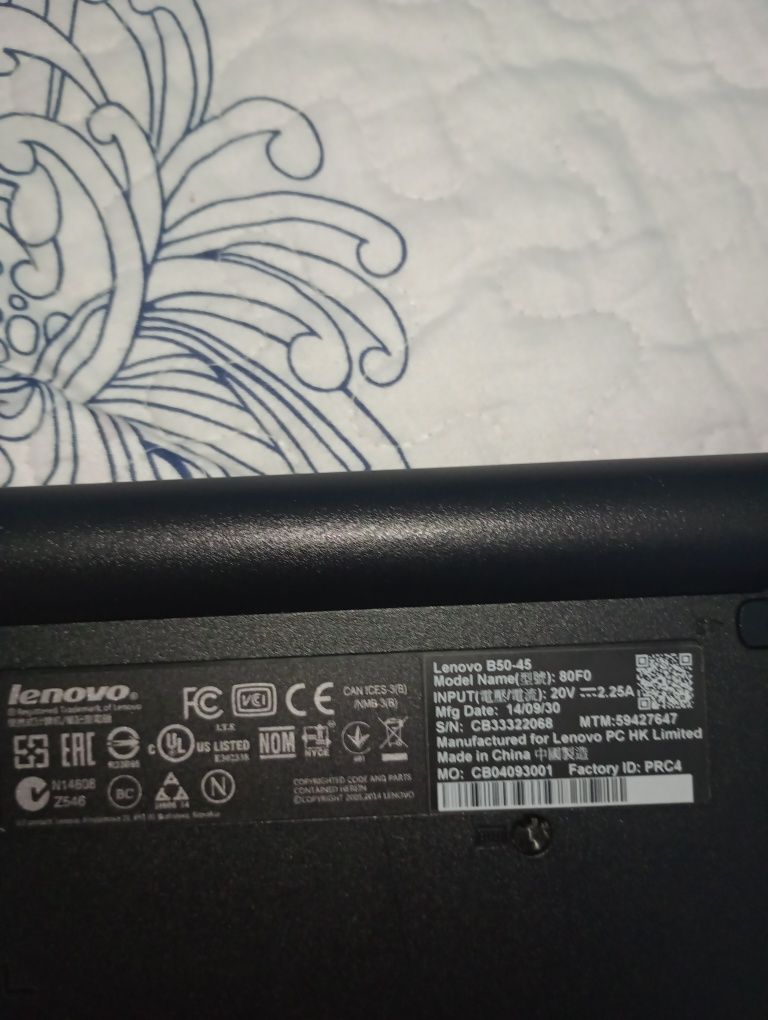 Laptop lenovo stare buna