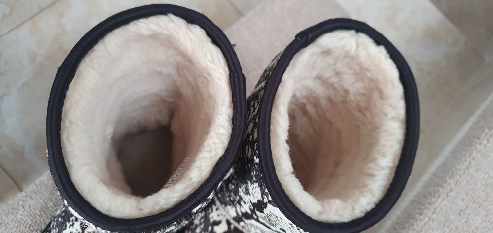 Ugg originale, 38, bine întreținute