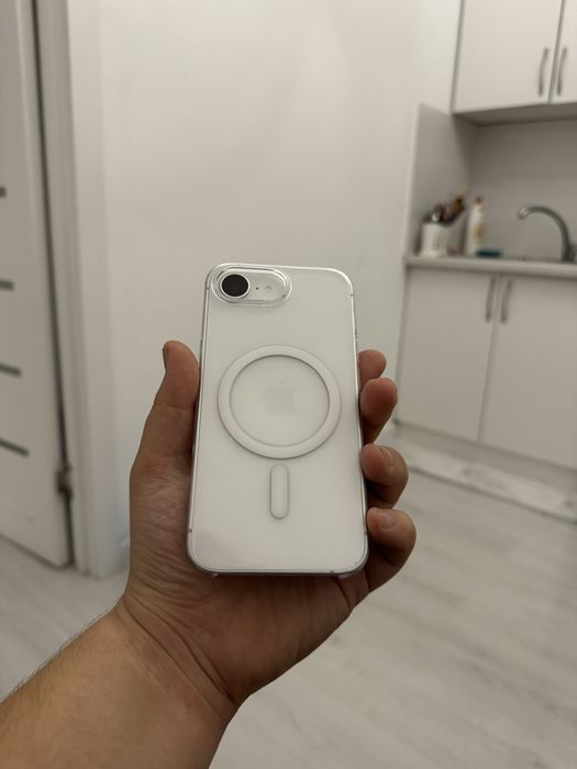 IPhone 16e 128gb white