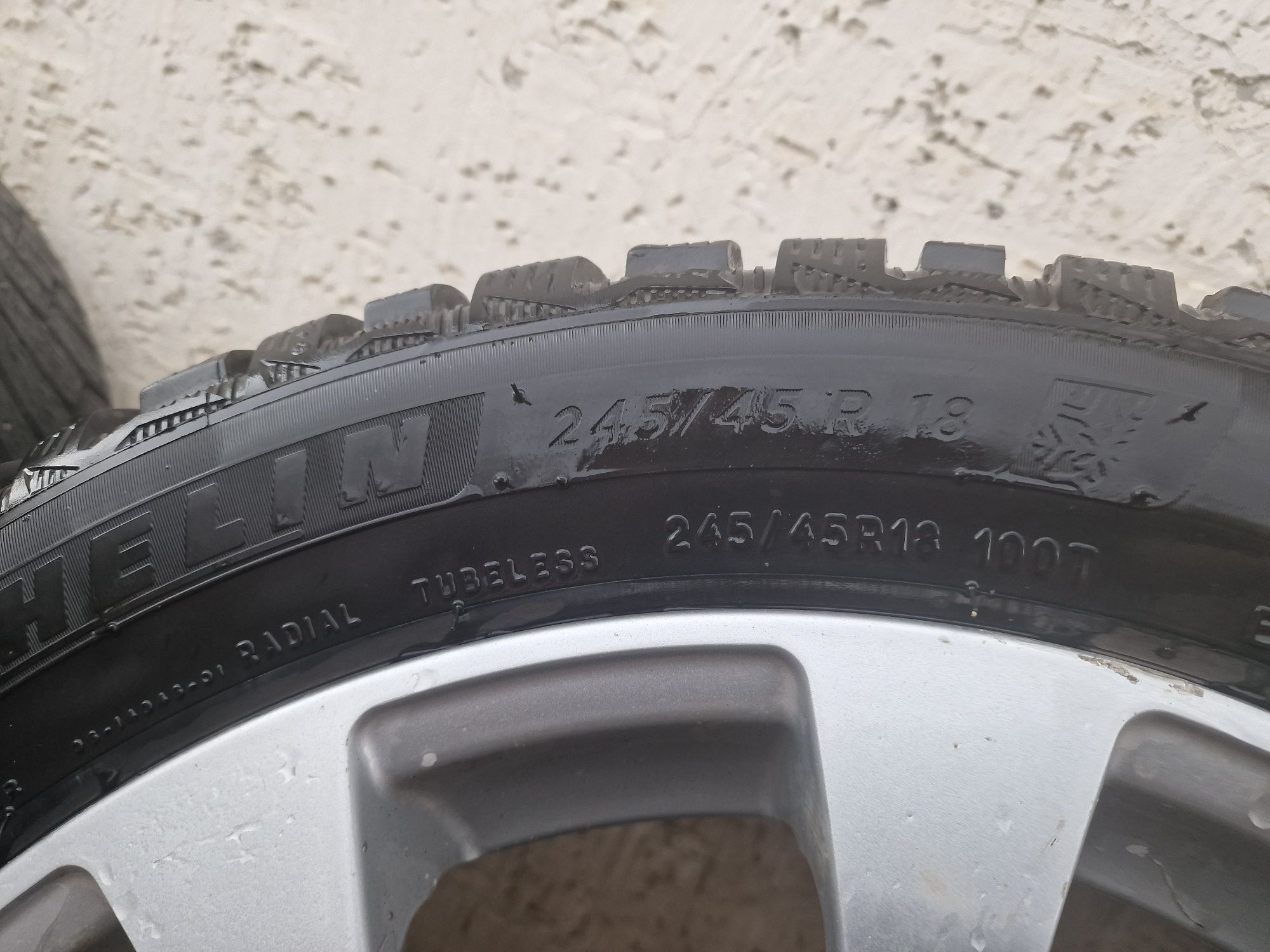 Michelin r18 245/45/18