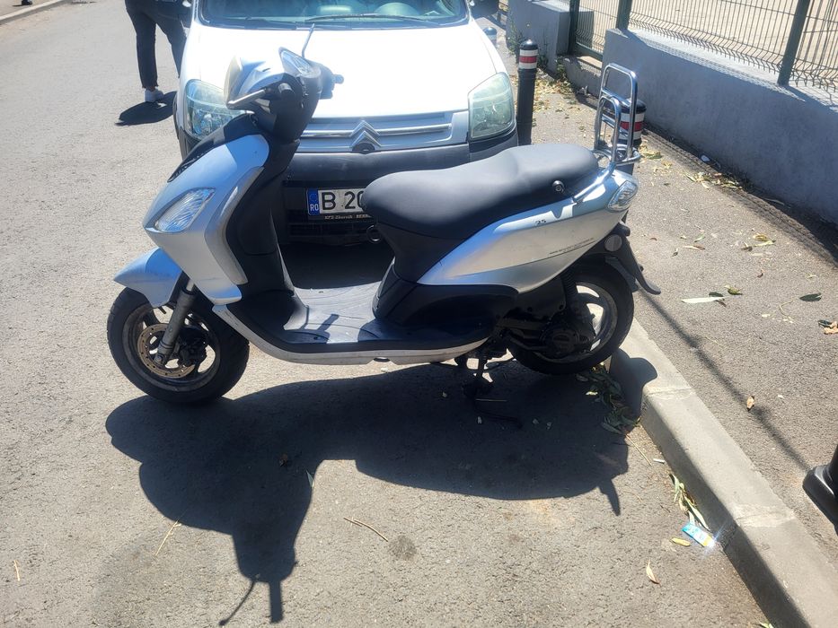 Piaggio Fly 25/km