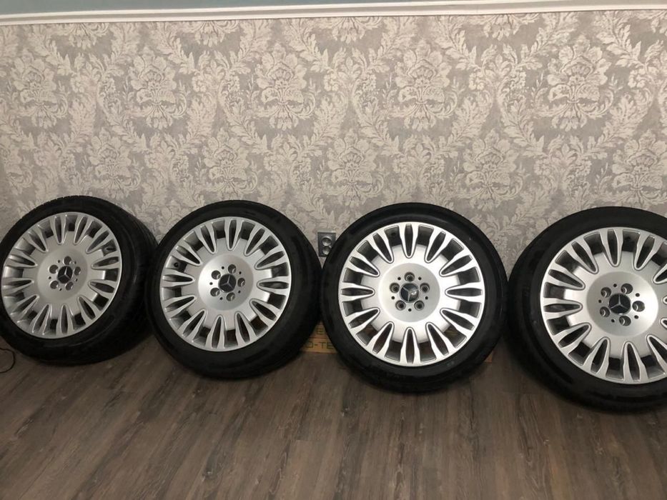 Продаются шины с дисками от мерседес