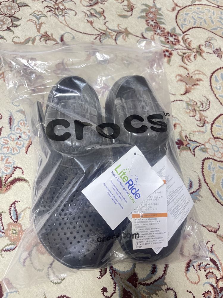 Crocs Yangi 42 - razmer
