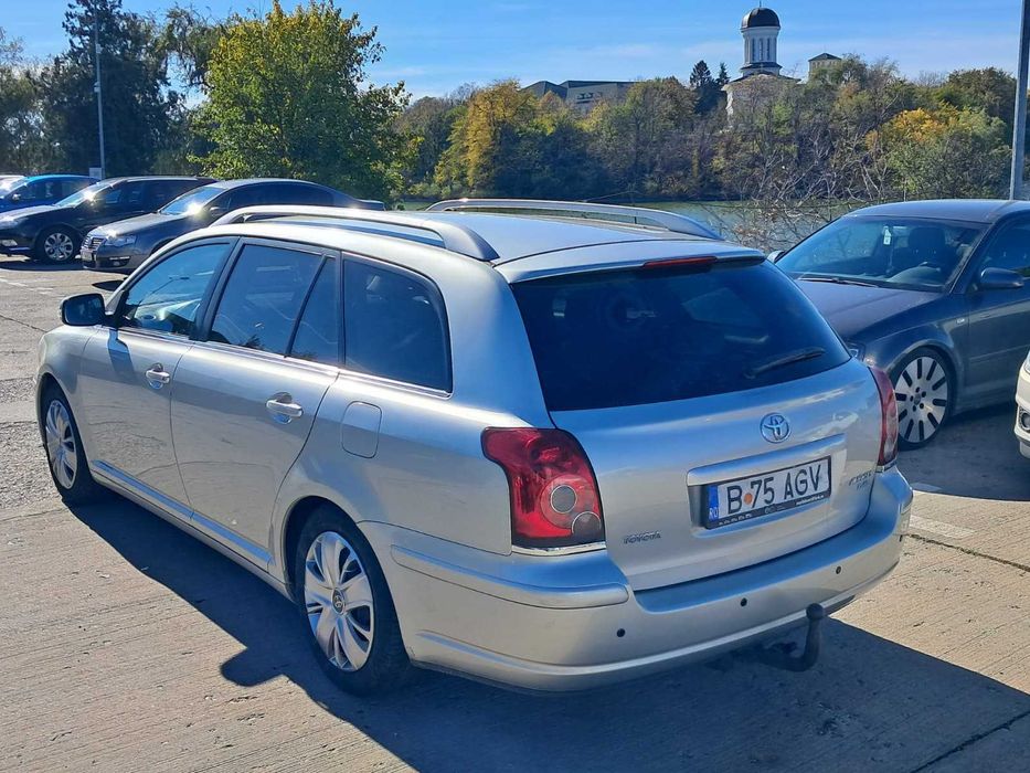 Toyota Avensis 2.0 126 cp diesel Xenon VARIANTE BMW