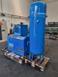 Compresor de aer pe șurub industrial,cu butelie si uscator  7, 5kw 10b