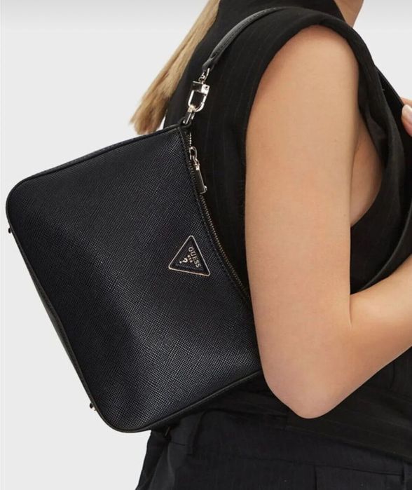 Чанта за рамо Guess