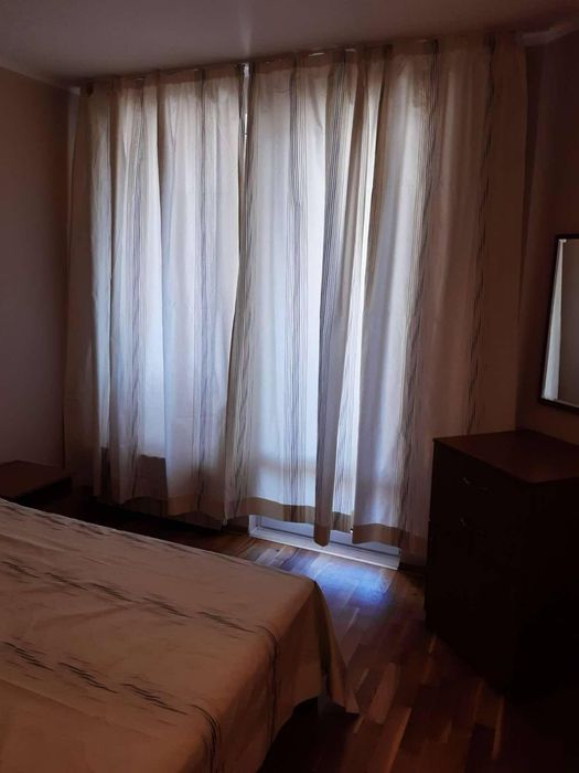 Дава се под наем Тристаен апартамент в София, Хладилника - 127 кв.м за 900 € - Снимка #5