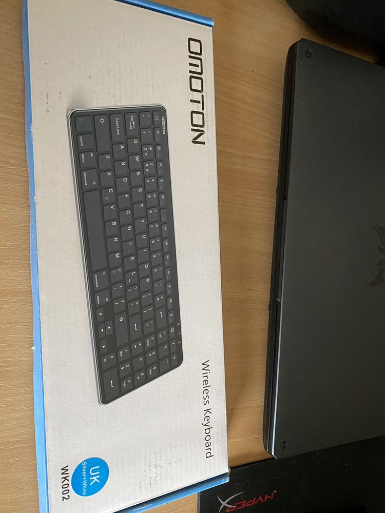 Tastatura compacta wireless