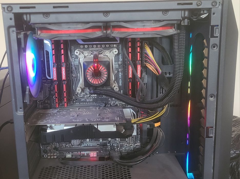 Personal Kompyuter sotiladi Core i7 5820