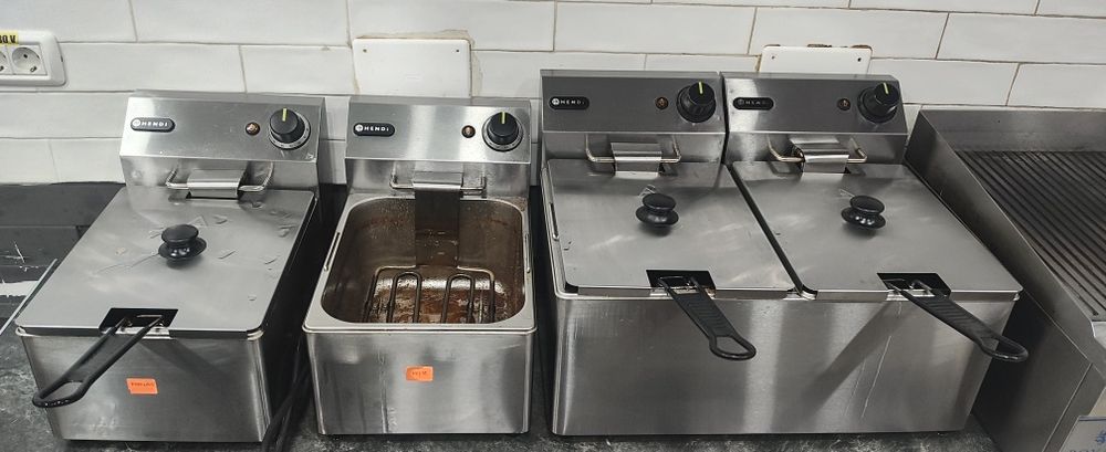 Predau firmă si utilaje fast food