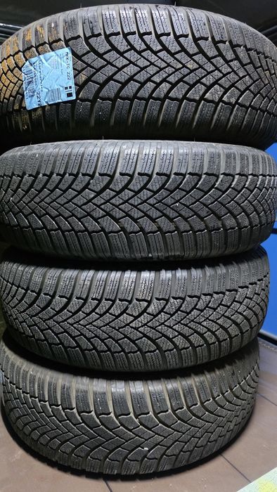 Vand 4 cauciucuri de iarna brigestone 205 60 R16