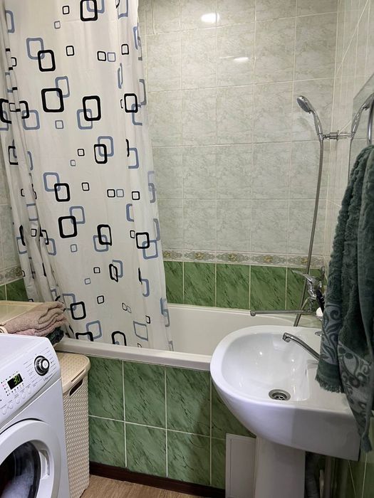 Уй сотилади 4 хонали, 3 этаж, 10 м.район