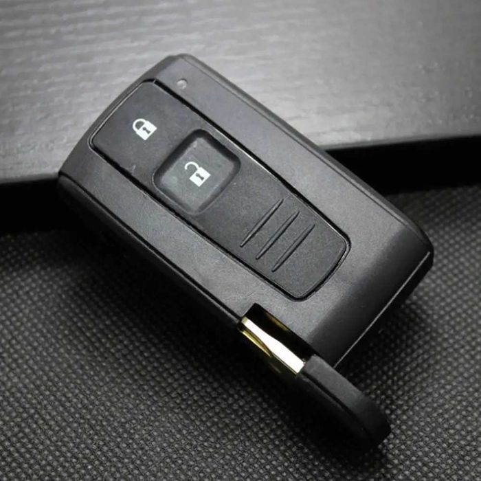 Промо!   Смарт ключ Toyota -Corolla Verso,Prius,Camry 2004 -2009год.