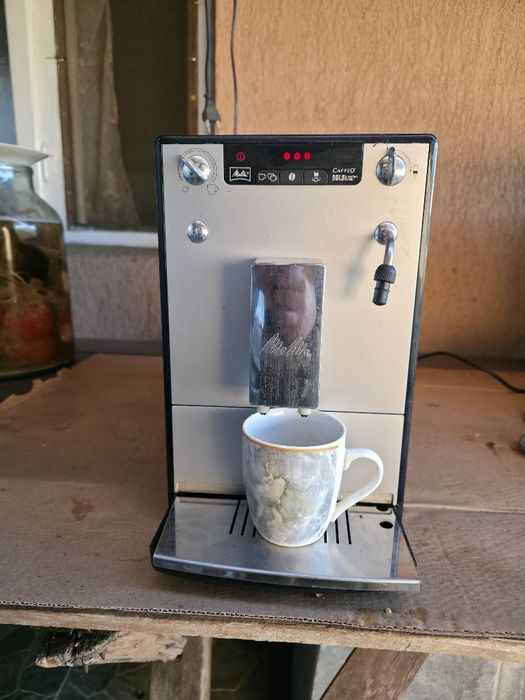 Vând aparat de cafea Melitta Caffeo Solo Perfect Milk