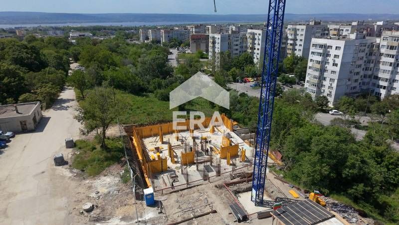 Тристаен апартамент за продажба, в новострояща се луксозна сграда, жк
