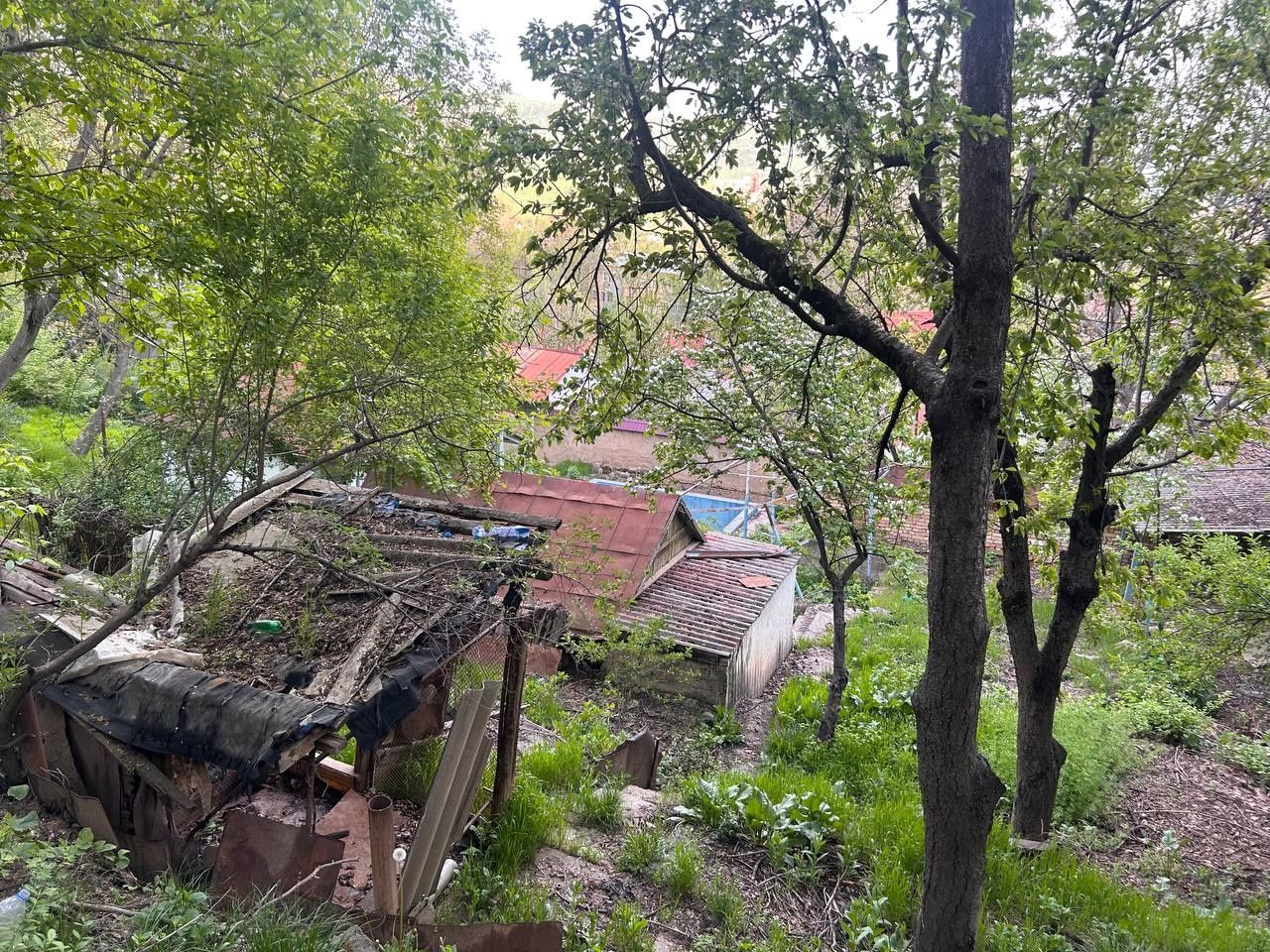 Продается дача в центре Чарвака.