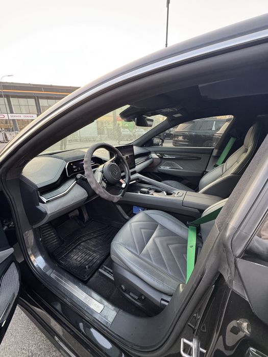 Zeekr 001 YOU qora 33.900$