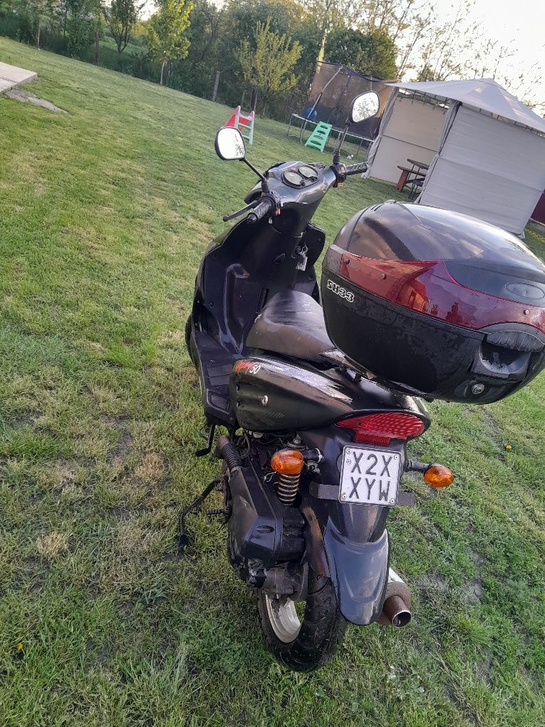 Vând motor achiziționat nou