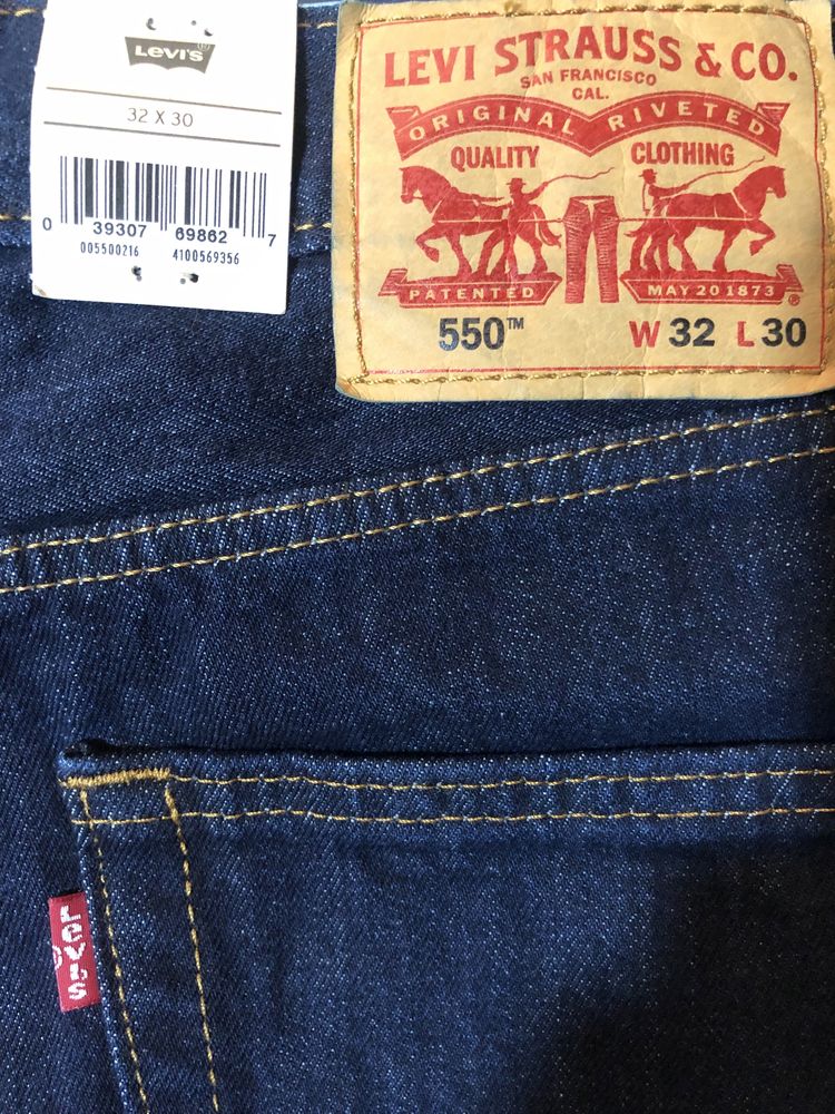 Джинсы LEVIS.   Модель 550