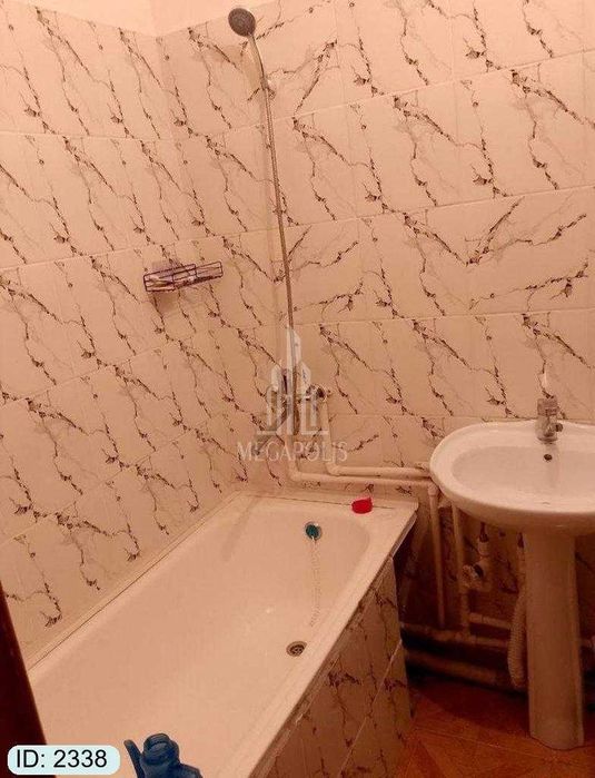 sharq sherbudin tarafda 3 xonali tayyor kvartira sotiladi №2338