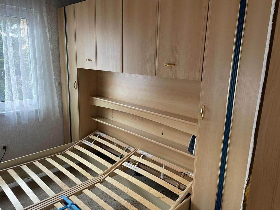 Спалня с гардероби