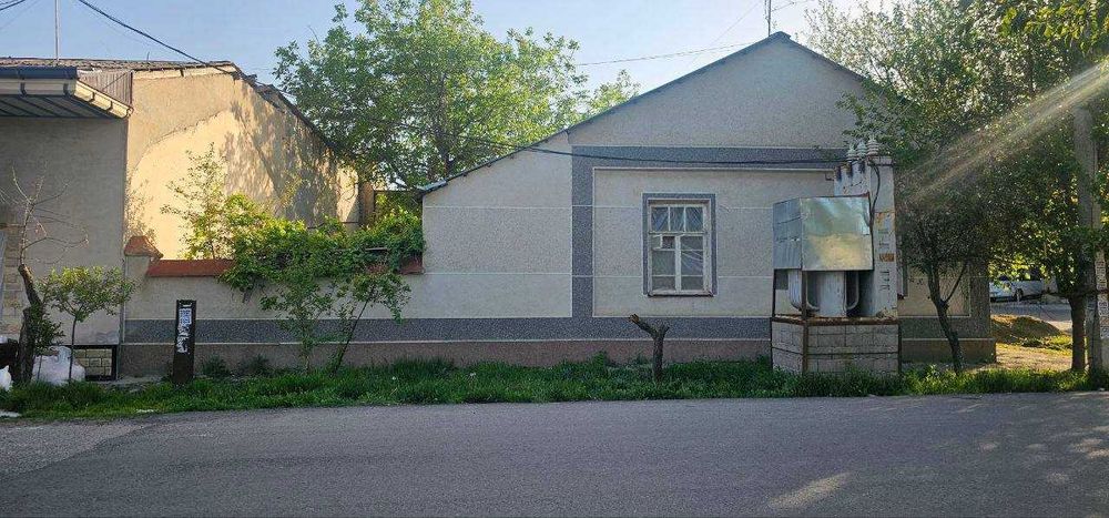 Дом 4.5 сотых в Пищевой Бульвар. Элитная махалля, угловой дом.