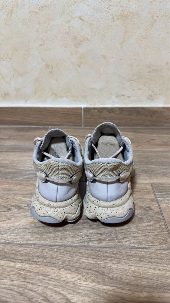 Adidas ozweego .