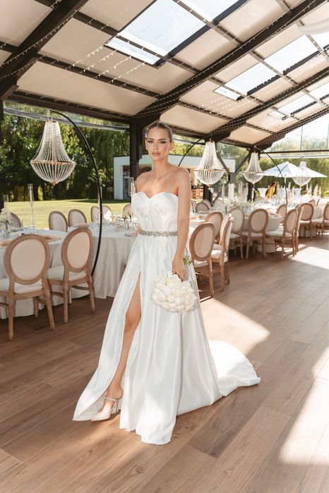 Rochie de mireasa unicat/deosebita/bijuterie