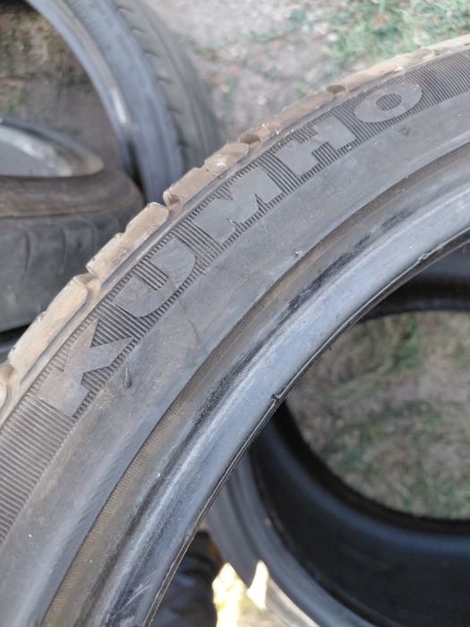 275/30/20" Kumho 2бр.гуми
