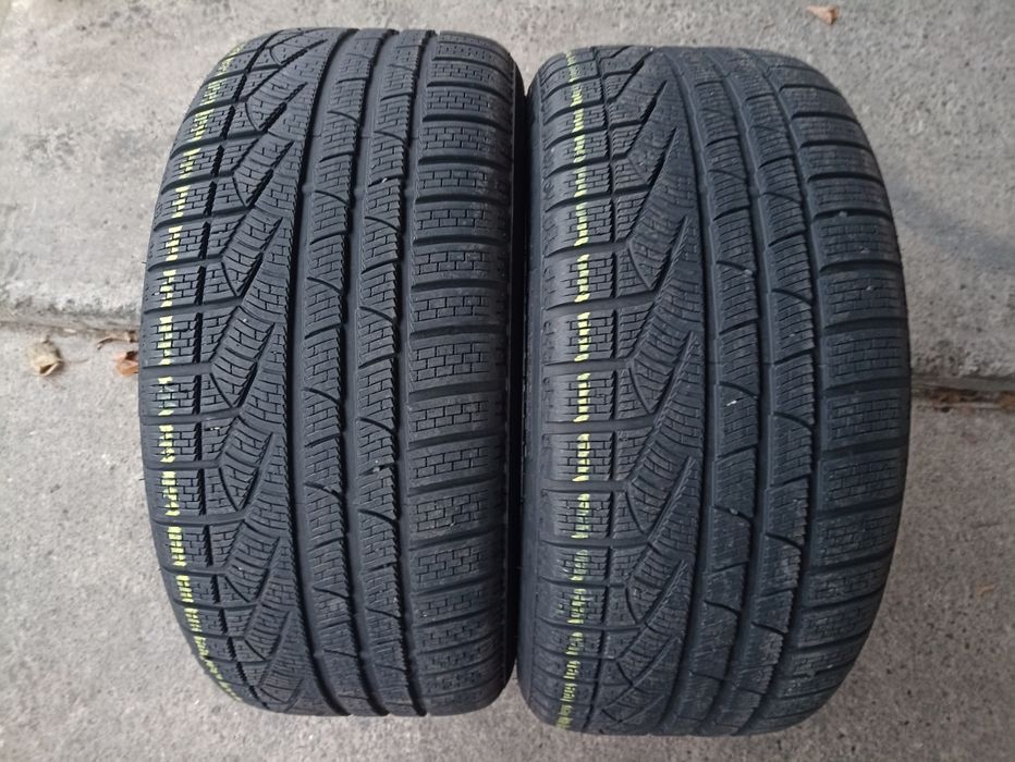 2 anvelope de iarna ca si noi Pirelli 275/45 R18 dot 3619