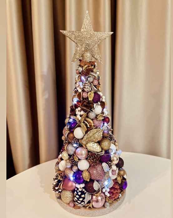 Decorațiuni de Crăciun-Braduți Handmade