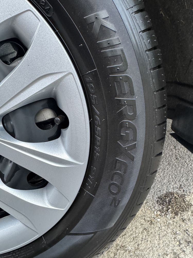 летни гуми 195/65 R15 DOT 2124 като нови