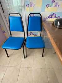 Продаются стулья, комод без зеркала