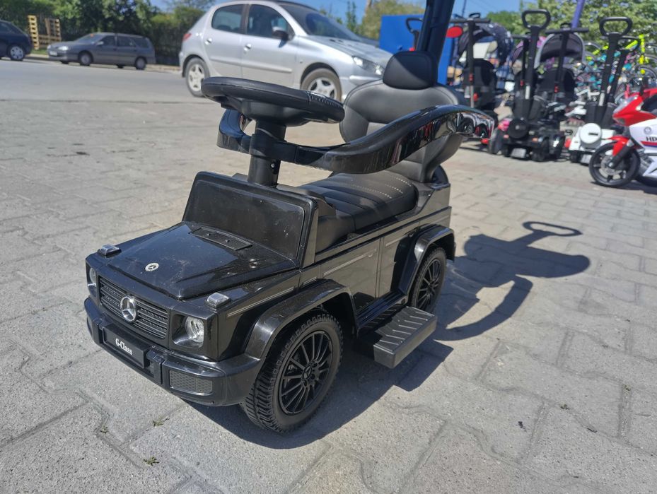 MERCEDES Кола за яздене с дръжка и сенник Mercedes-benz G350d черен