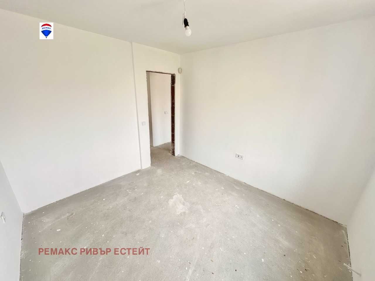 Продава се Тристаен апартамент в Русе, Хъшове - 100 кв.м за 1339 €/кв.м - Снимка #5