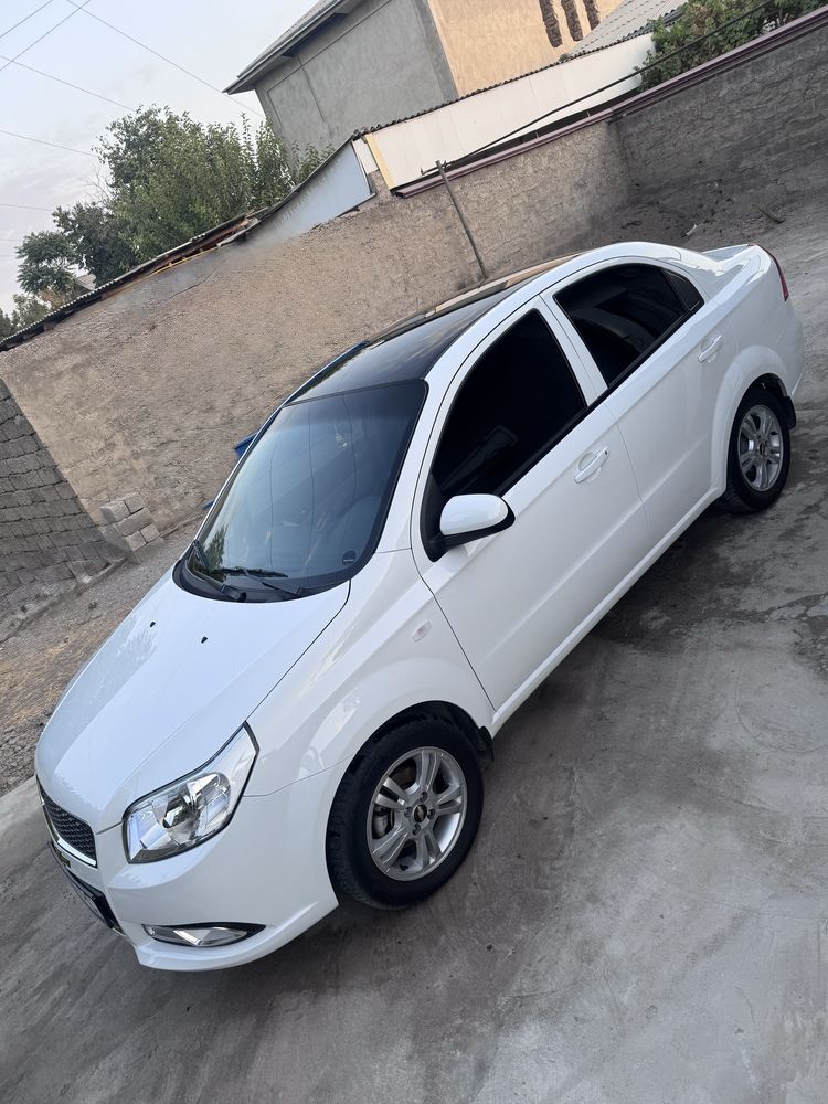 Продается Нексия 3