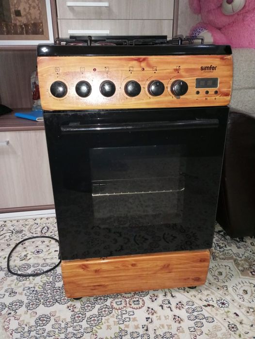 Продам газ плиту