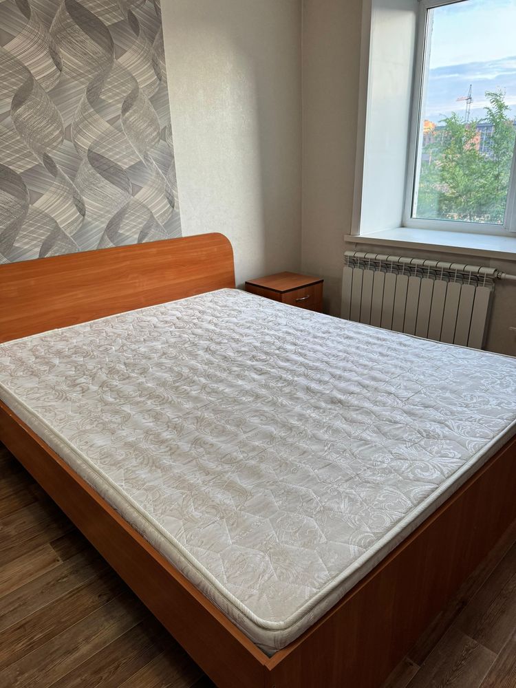 Кровать двуспальняя