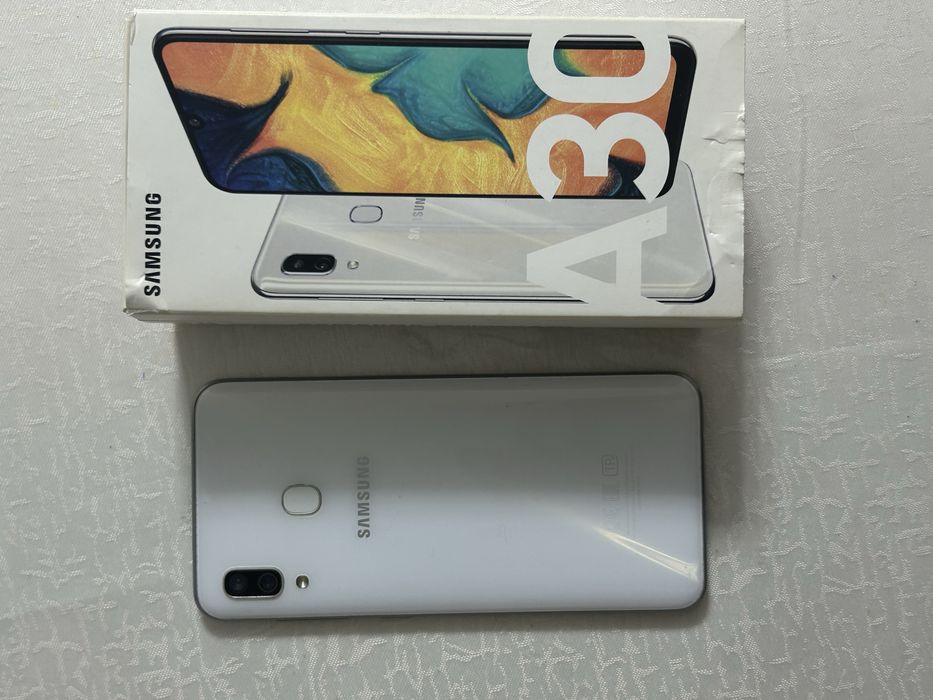 SAMSUNG Galaxy A30