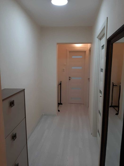 Apartament 3 camere de închiriat et. 2, CT, lângă cinema Geo Saizescu