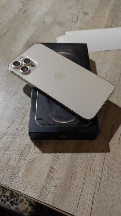 Iphone 12 pro max sotiladi. Xolati zor 128 tali