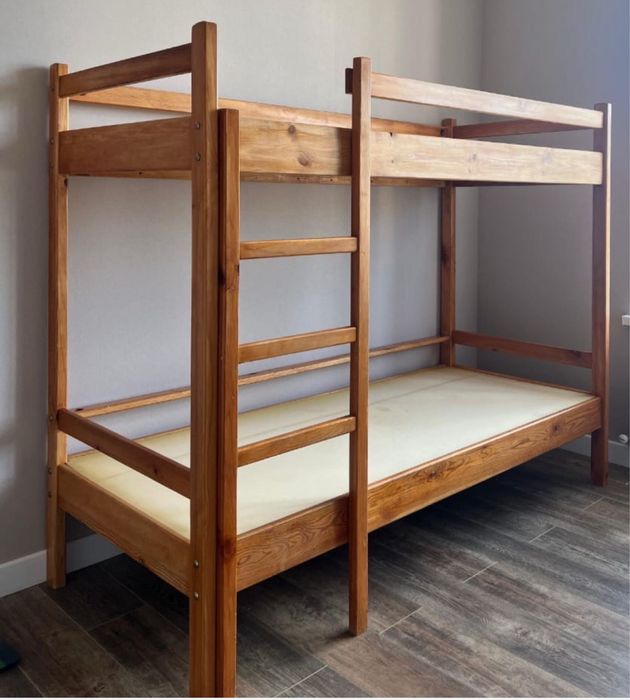 Двухярусная кровать