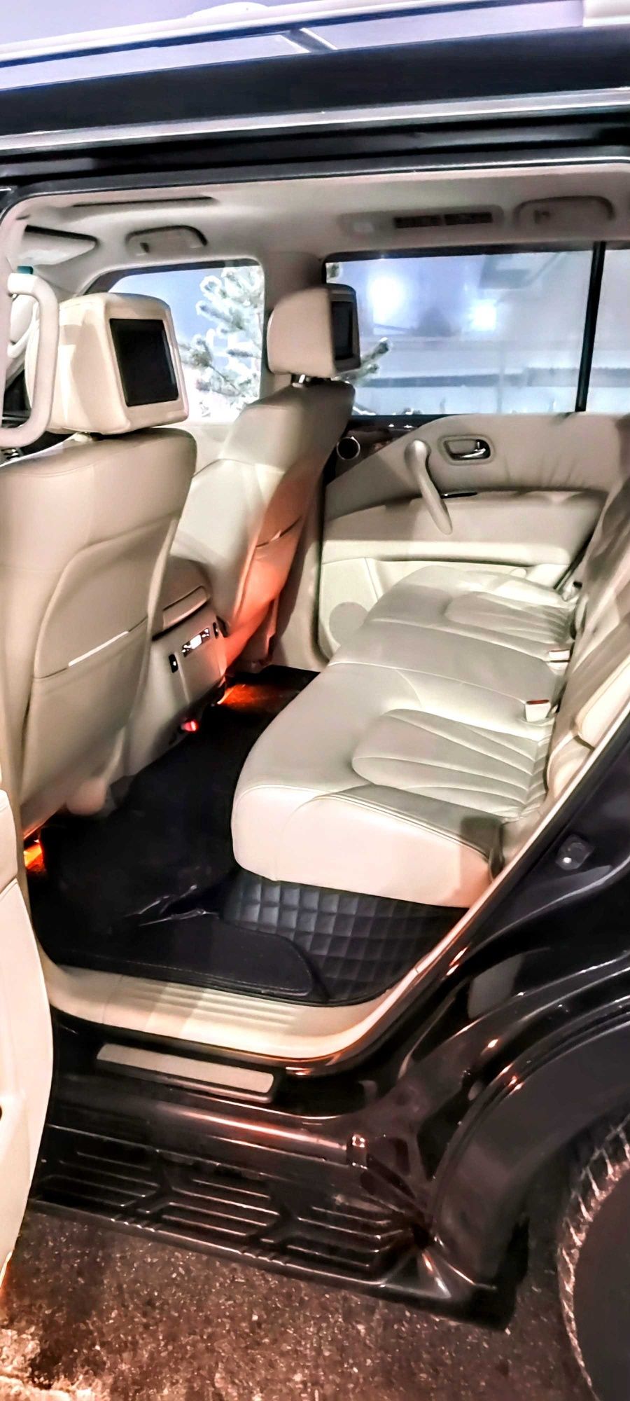 Infiniti QX 56 2011 г.в.