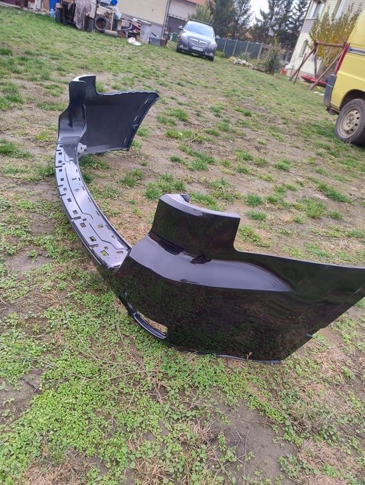 Задна броня, горна част jeep grand Cherokee wk2