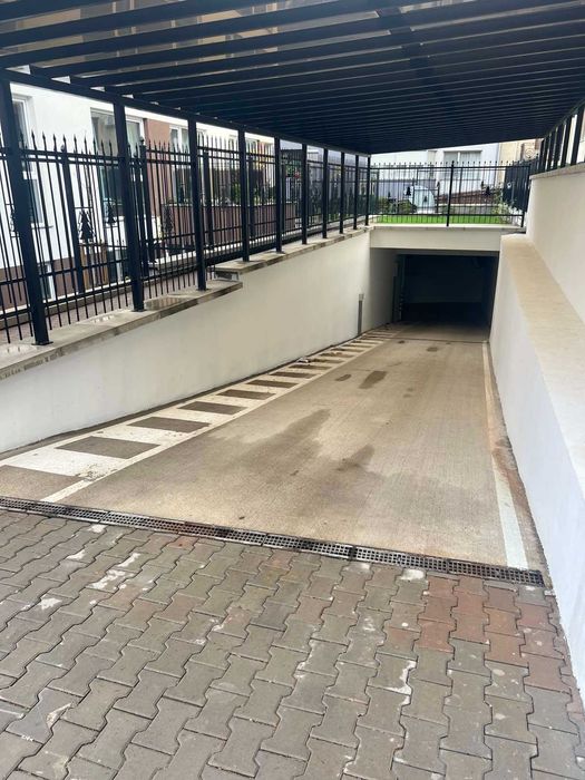 Отдава под наем гараж на ул. Георги Райчев 3 (кв. Витоша)