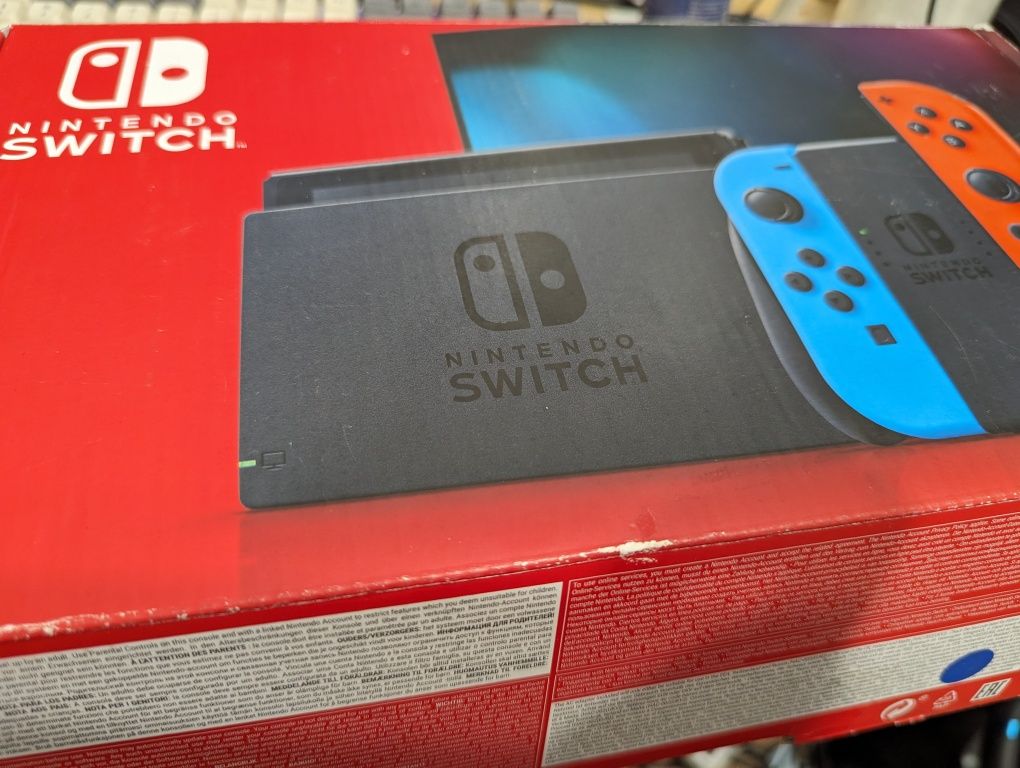 Nintendo Switch aproape full box