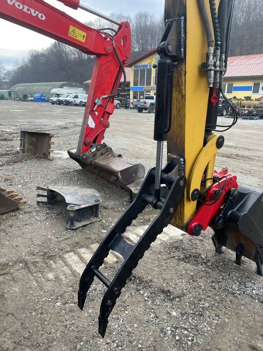 Atașamente deget hidraulic pentru excavatoare de 1.5, 3 si 5 tone