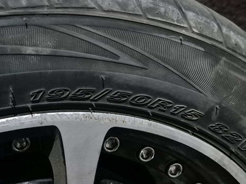 Продам шины 4 шт новые, проехал 1000км