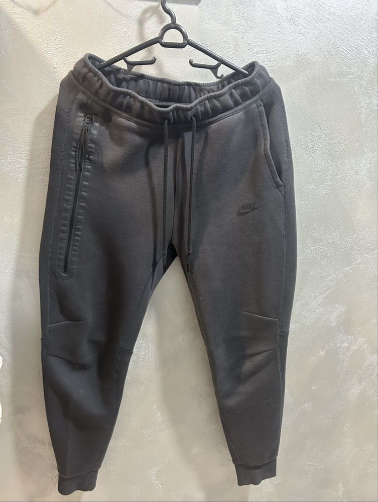 Nike tech fleece панталон